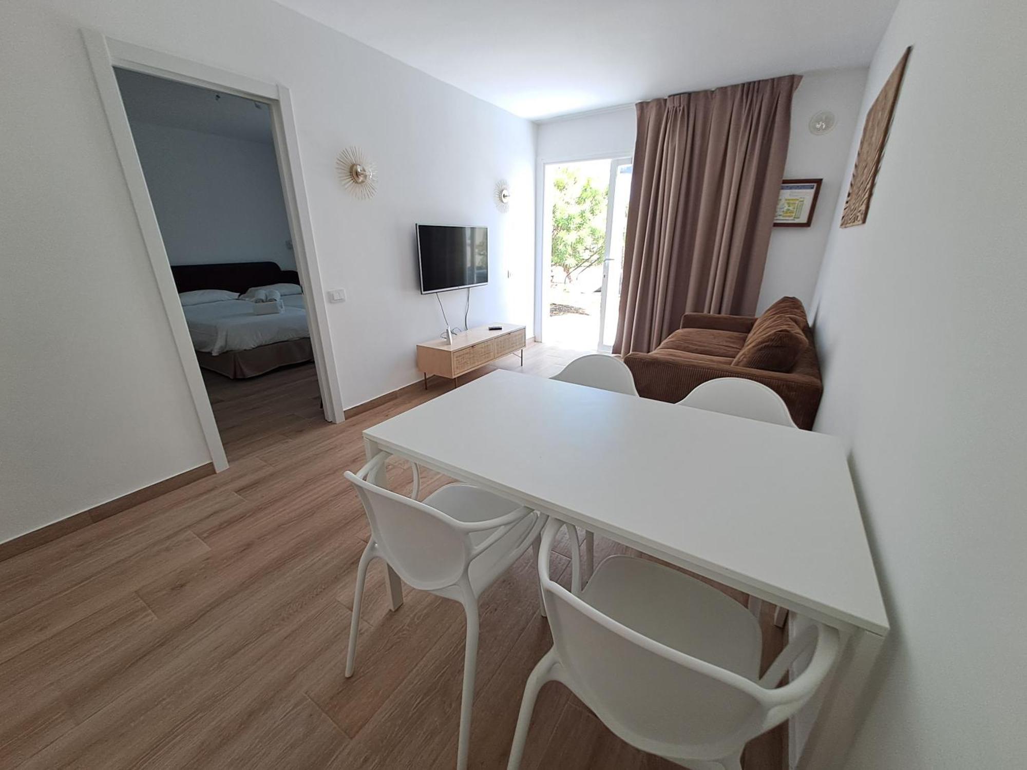 Homeforguest Apartamento 15 Con Terraza Y Piscina En Corralejo Extérieur photo